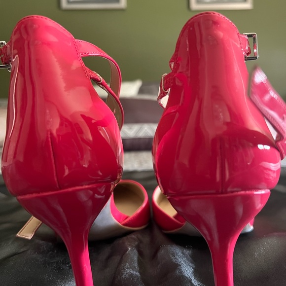 Jessica Simpson bright pink strapped heel - Picture 3 of 4